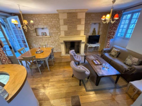 GITE DU PRESIDIAL - Standing flat 2 Bed/2 bath with balcony in medieval Sarlat center